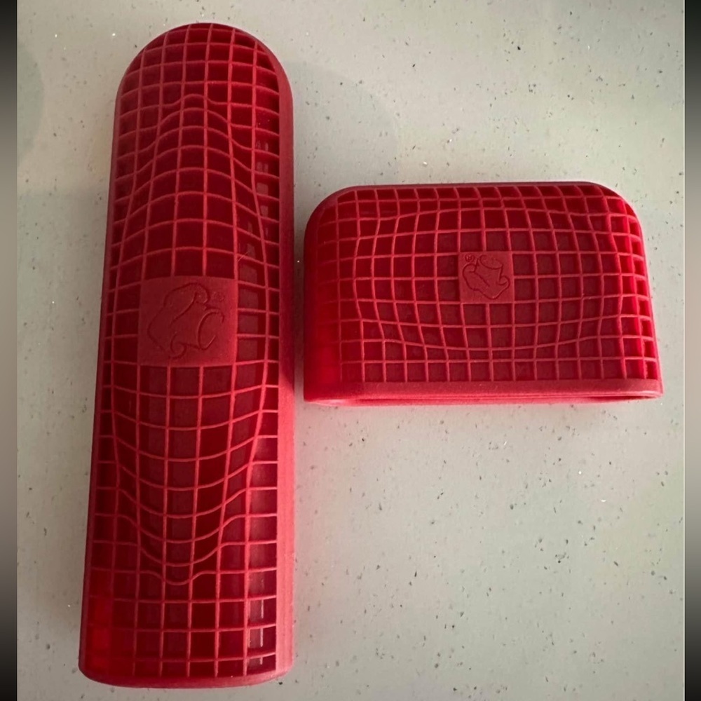 Pampered Chef Silicone Helper Handle Protectors Set of 2